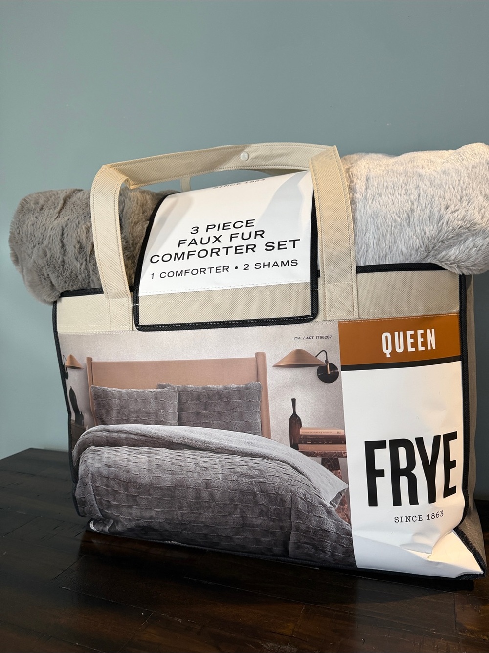 Frye 3 pc QUEEN Faux fur bedding set - Grey Color BRAND NEW
